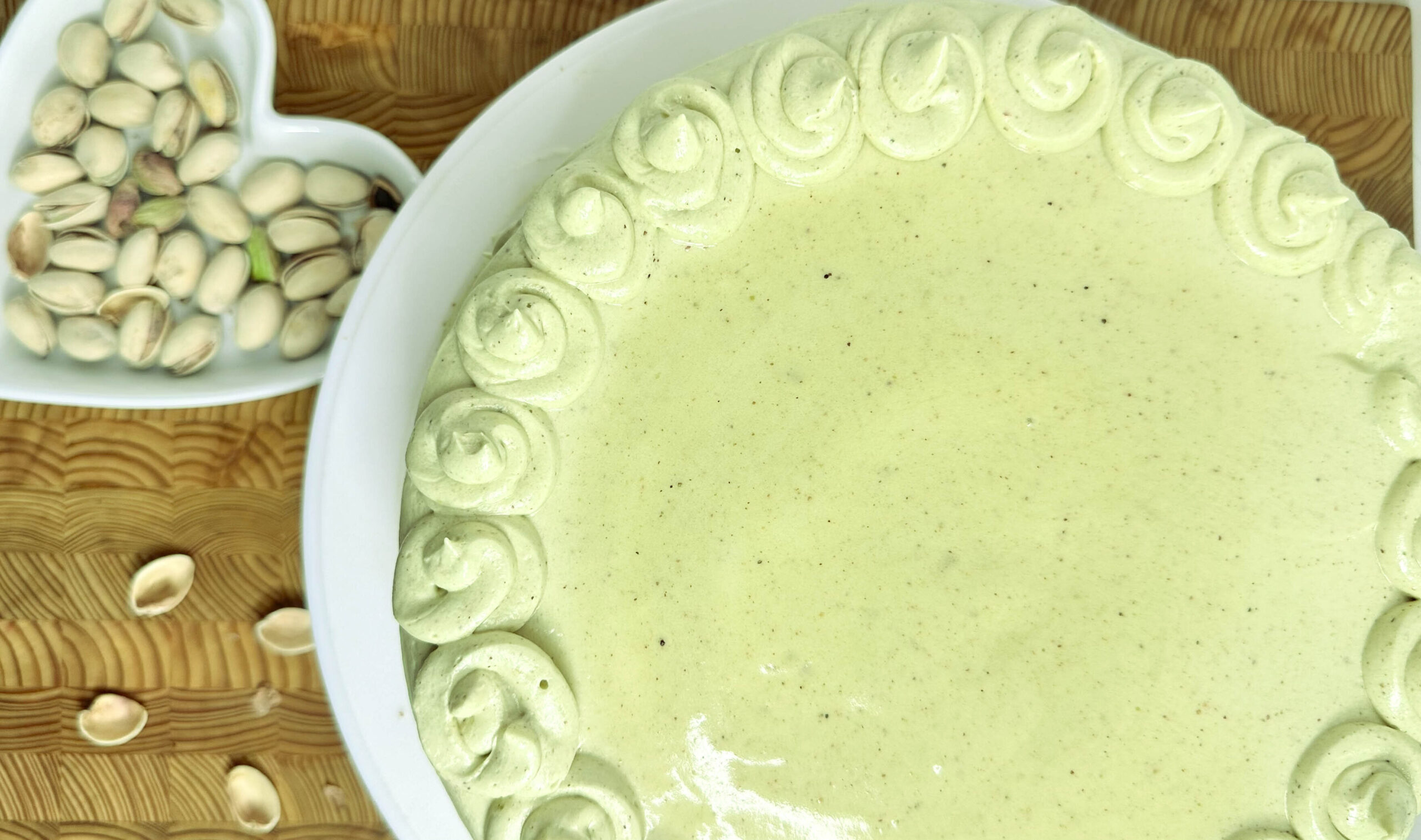 Easy Vegan Pistachio Buttercream Icing